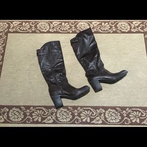 Cute boots. Gently used.